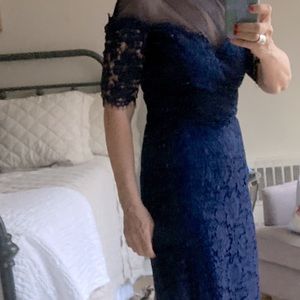 NWOT navy evening dress.Eliza J SZ 8. Elbow length sleeve.Very comfortable dress